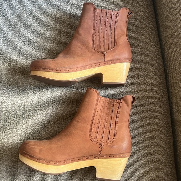 Frye Millie Platform Clog Chelsea Boot - Picture 2 of 3